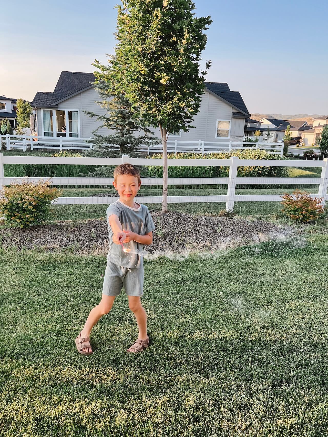 sparkler fun on the fourth of july - M Loves M @marmar